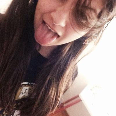 I'm @youtubeiszelife my acc got fucked up with my dms so