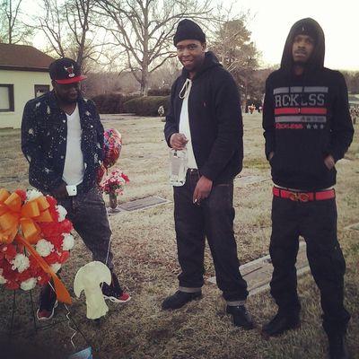 EveryDay I Sacrafice I Might Go To Prison I Might Die Tonight To That Day Im Living....HereWithMyBros E.B.K (EverybodyKillas) FreeTreDeeDeeAndRae RipTaePaulCoco