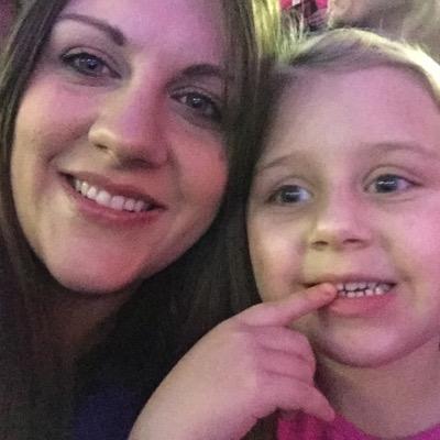 ChelseyLea1229's profile picture. 