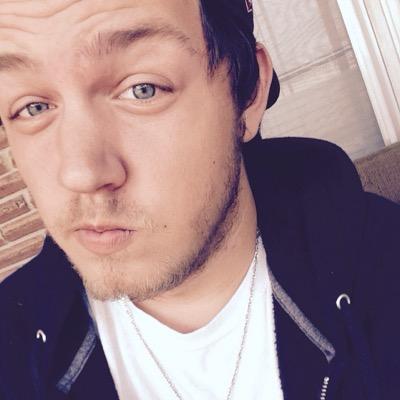 I play cod. 
looking for a team! 
xbox 360
GT- SkipperOP