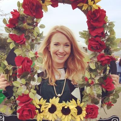 Loves startups. Works in tech. Builds community. Occasional tweeter. Prefers a chat. Community & Comms @cicadainnov