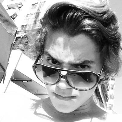 AndreLamogliaFC's profile picture. I feel so close to you right now