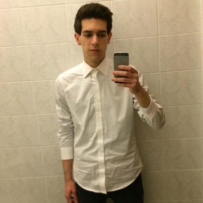 cavallarojacopo's profile picture. Anche l'enfasi ha smesso di enfatizzare.