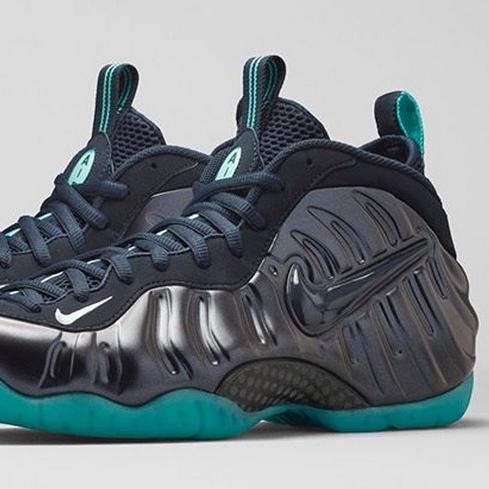 The best coupons, deals, bargains and offers to save you $ on your favorite sneakers.