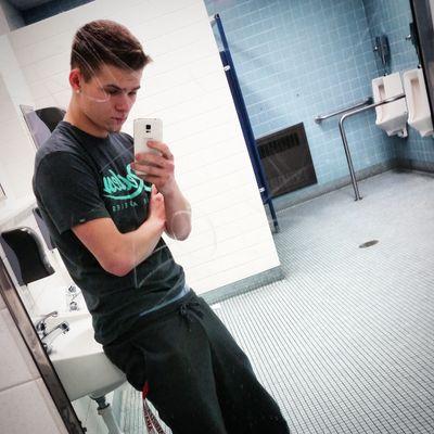 Glenn noe
portage highschool
sophmore
cloud chaser