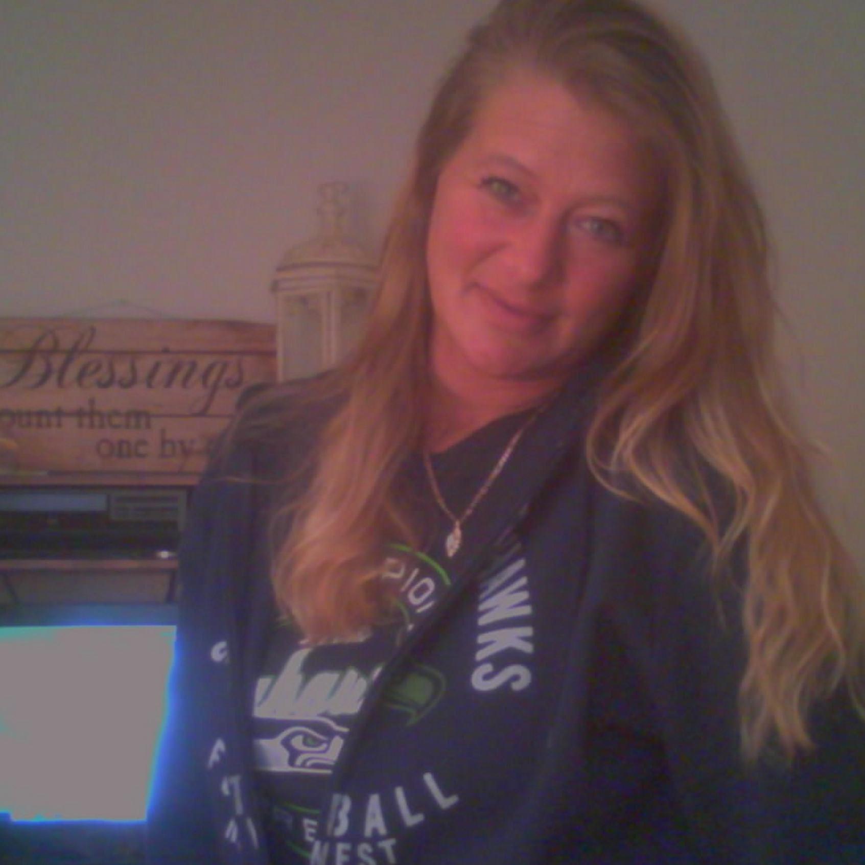 #GoHawks 💚 💙 🏈 💙 💚 #B3lieve 
#Amazon #behindTheSmile
