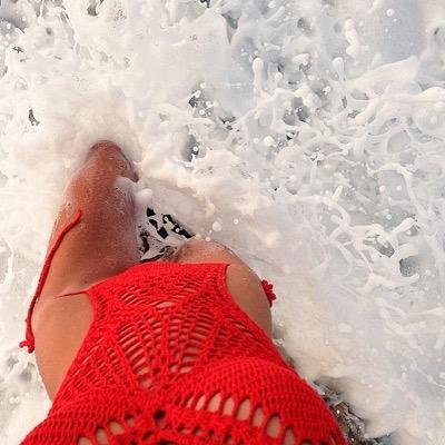 Live fast. Die young. Be wild. Have fun — Fav. Fotos femininas e headers. — Colaboradores: @pcestlavie