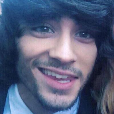 ask for a follow back on @raybanzouis