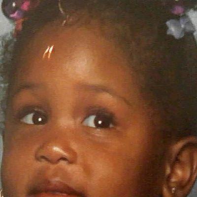 carson_india's profile picture. God
Family
Career
and in that order!