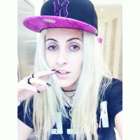 monaliza ☮ (@monamuniz) 's Twitter Profile