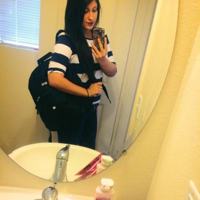 queencoogie's profile picture. I want to be a Pokemon Master⚡️ &greys anatomy is my guilty pleasure& my Fantasy world is OnceUponATime✨