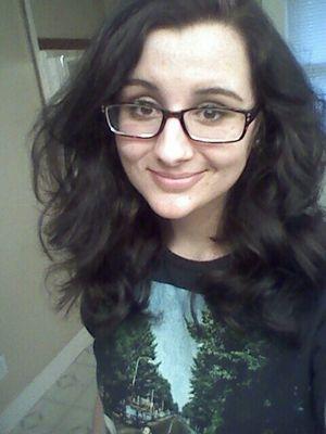 AutumnJWilliams's profile picture. Here's to teenage memories.