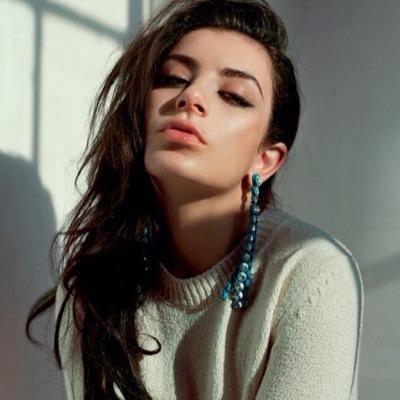 Charli xcx is an amazing women and an amazing singer/songwriter, love everything about her.