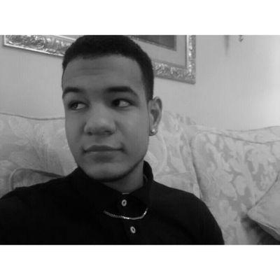 dineroderrick's profile picture. if you were vegetable you'd be a CUTEcumber.