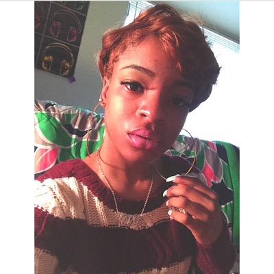 19. MSU17 #Collegegirl This my third twitter , don't judge me ! FMOIG: Maja.girl