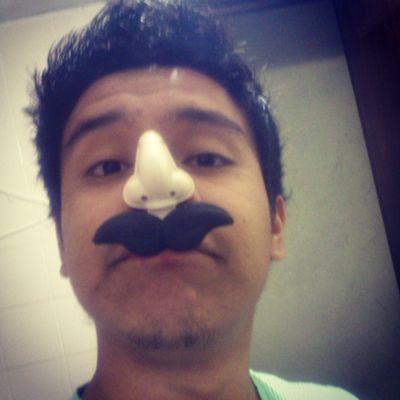 \( •_•)_† Alejate Lunes.   ven a miiiii chocomilk       Instagram: @gustavvociss         Ask: @GustavoNoveron