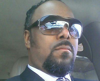 Fashion designer CEO of straight fashion