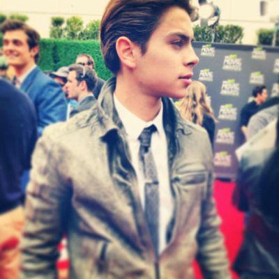 FaithfulEthan's profile picture. Life is just like dice keep on rolling and Keep on winning Sister: @NeuroticDancer |NYCpreprp|18| |Dating @BrookeCheerlead|