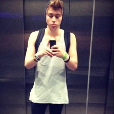 nicollelazaga Profile Picture