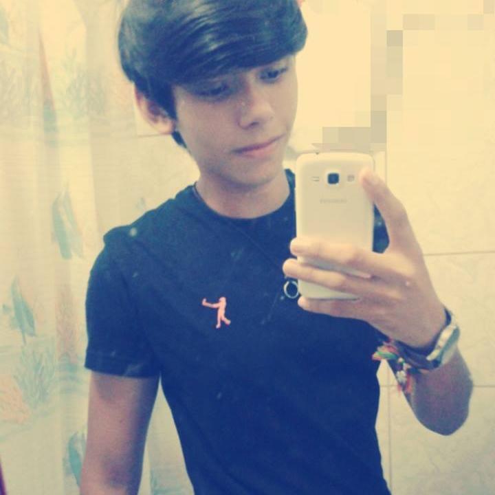 Deixo o sol bater na cara, esqueço tudo que me faz mal. #Heartbeat
