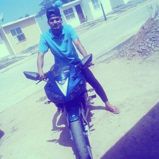 te sigo me sigues : )   y agregame al face :* hay abajo esta dale clik