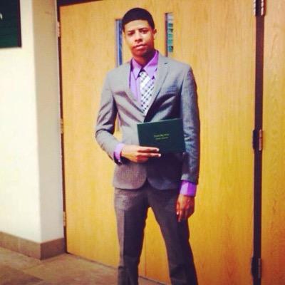 20, 6'2, Fighter: Norwalk, Ct BJJ/MMA/Wrestling/Vegan/Dominican/Swimmer/Athlete/Gamer/