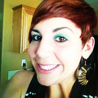 RaquelFLyons's profile picture. Pop culture evangelist. Unapologetic doughnut fanatic. Web advocate. Bibliophile. Internetaholic. Music maven. Travel lover. Communicator. Dreamer. Doer.