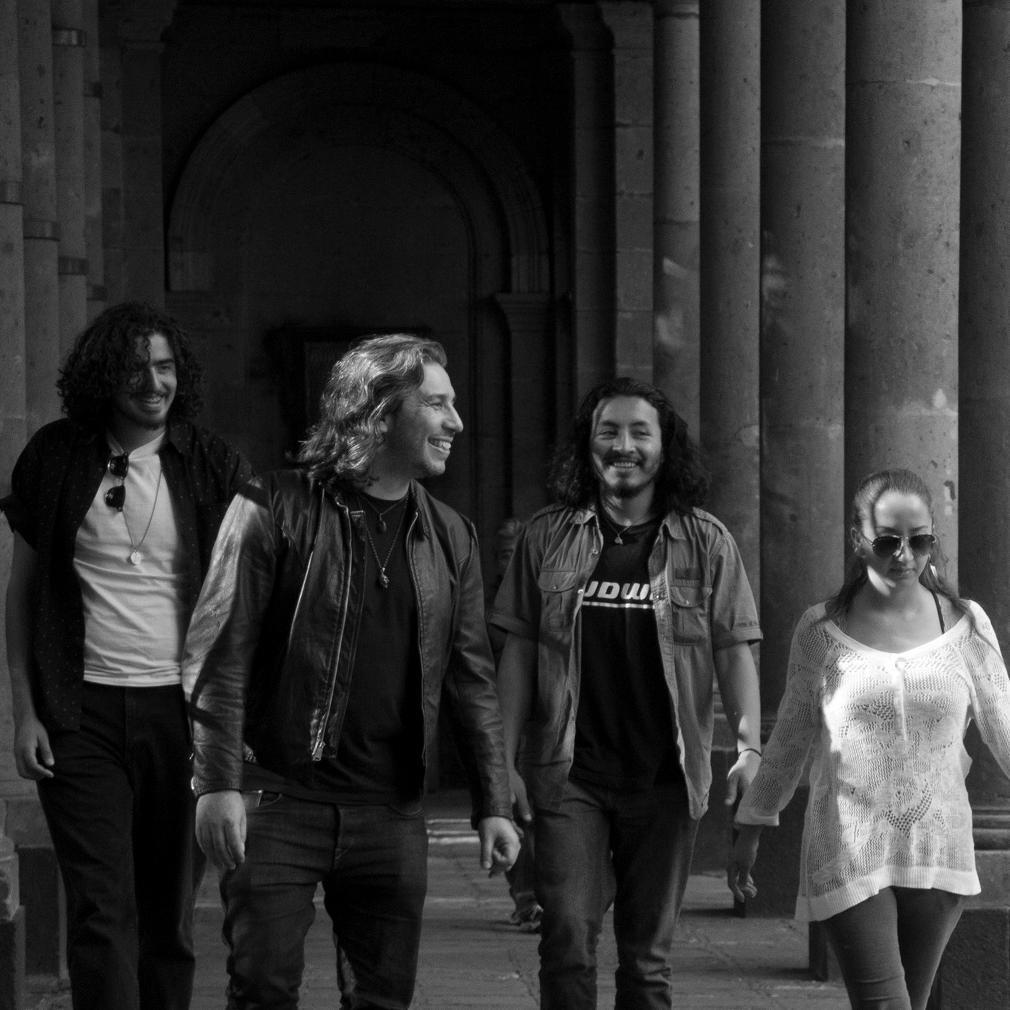 Rock'n'roll band from Mexico City
http://t.co/EfY0fPnMzE