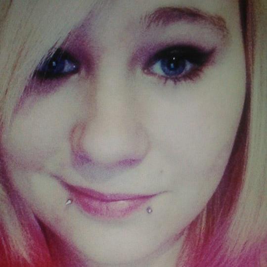 snap me BlondeBeauty95 :)