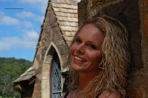living and loving the best I can. trying to be better than the day before :)