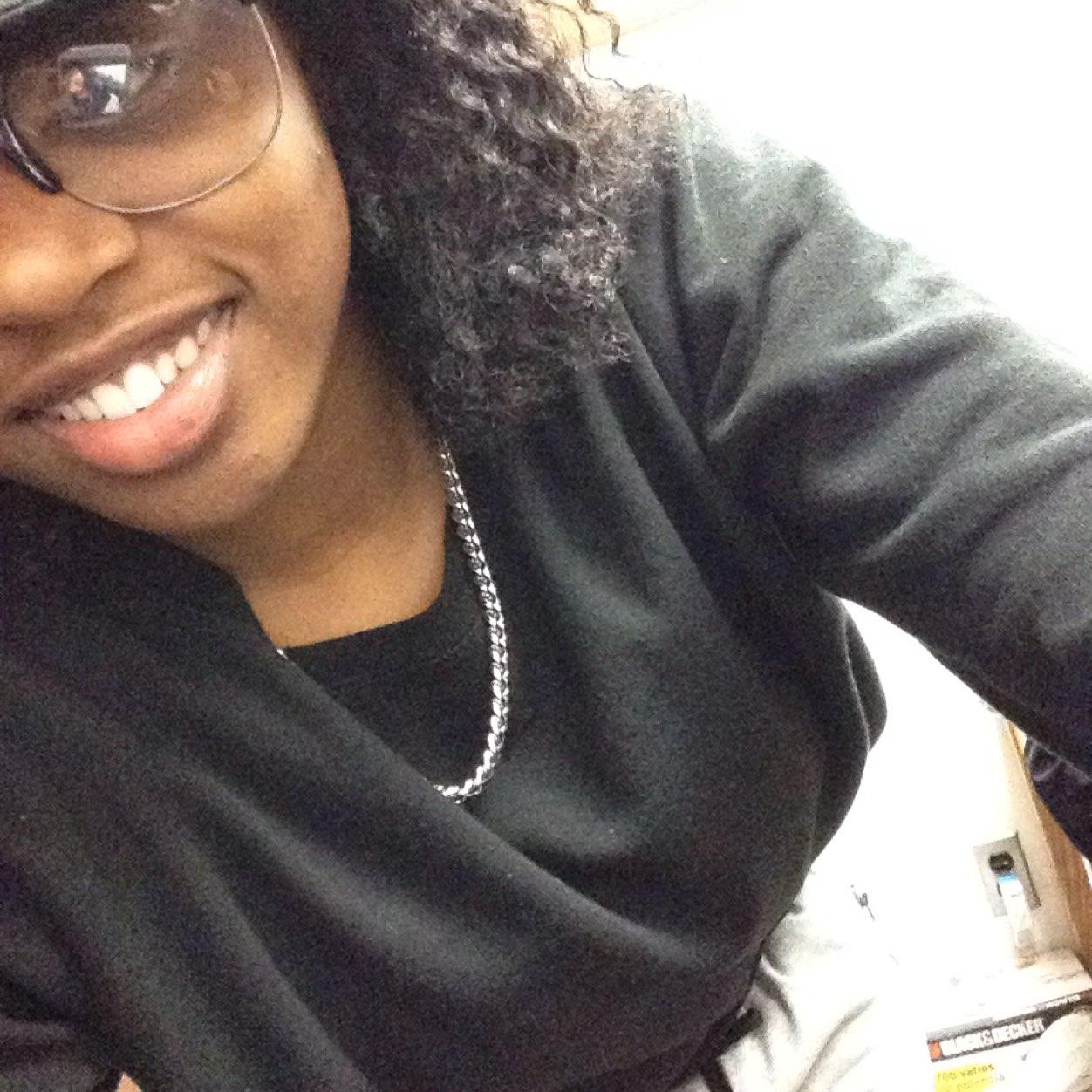 23. Neighborhood Drug Dealer. Lowkey Thug. No Job. I Write Checks That Bounce. 2 Kids & I Pay Child Support.
❤️