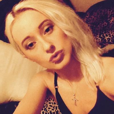 courtne16388514's profile picture. XO