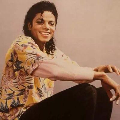 Michael Jackson, Andy Biersack   and Jlo fan