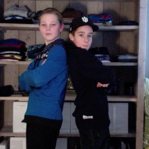 Welkom op het officiële twitter account van Tho-Lu GaMeS! Een kanaal van 2 beginnende youtubers. Volg ons voor alle updates over ons youtube kanaal!