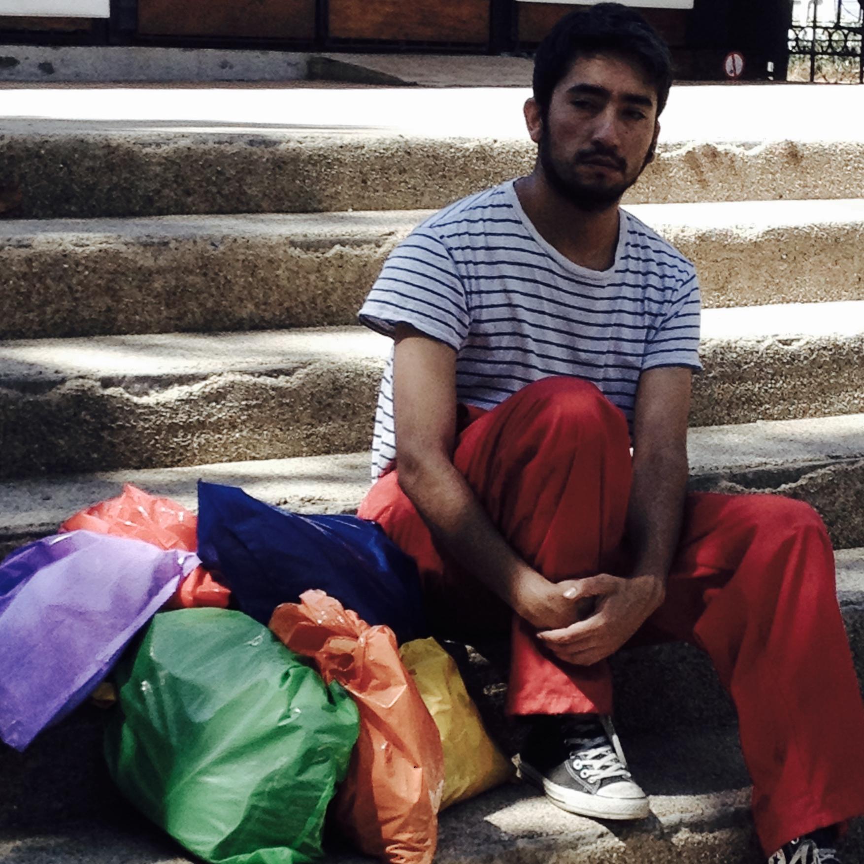 yonosotrostodos's profile picture. Cortometraje sobre un joven Mapuche asentado en la ciudad. Él trabaja recogiendo la basura en un camión municipal, pero sueña con ser actor. #YoNosotrosTodos