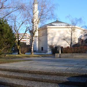 La Fondation Culturelle Islamique de Genève a été inaugurée le 1 juin 1978.