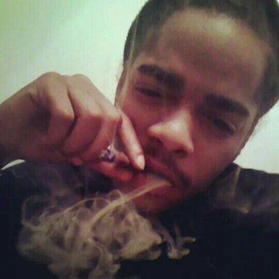 youngmacrelly's profile picture. Born and raised in Kansas City, MO. 
Studied visual and performing arts.
 Fulltime artist
both rapping and harmonizing