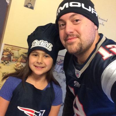 MTurnbull99's profile picture. dad of 3 daughters, huge leafs fan, Patriots and Jay's... love life