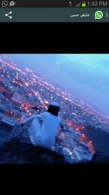 اللي ما يقدر وجودك. .....لا تعظم غيابه. .....