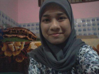aku cantik n baik hati haha :D jurusan ilmu komunikasi