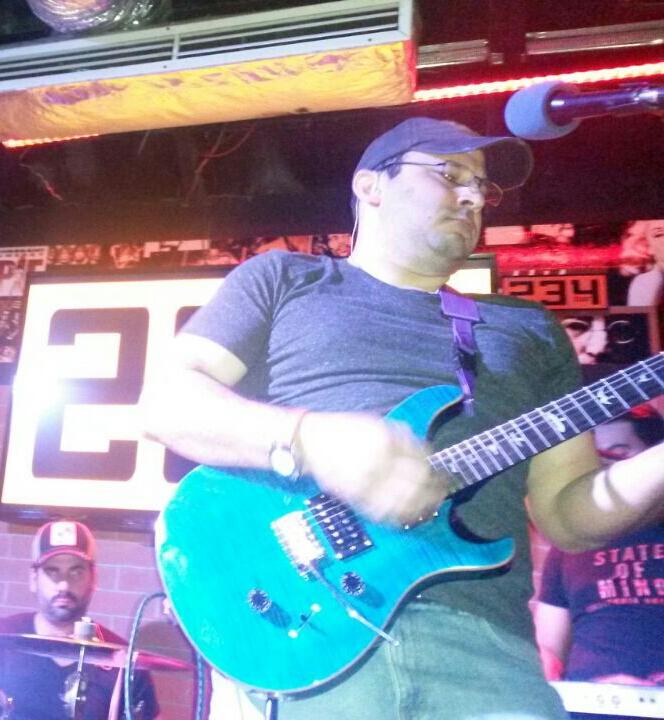 Músico de corazón y vendedor de profesión