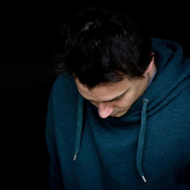 DJ and Producer
Remix and Booking : contact@amplitude-booking.com