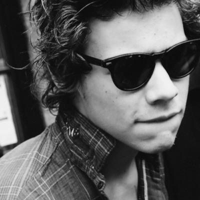 hi. if you'd like to follow me...this is my fan account -- @horanhoneyed . I love you