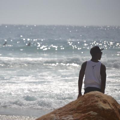 I'm a Rapper, a Class clown and a skater, surferpersonal trainer im all about fitness..Follow me and I Follow back! Bbm:26489501 whatsapp: 0813895604 #skateFUn
