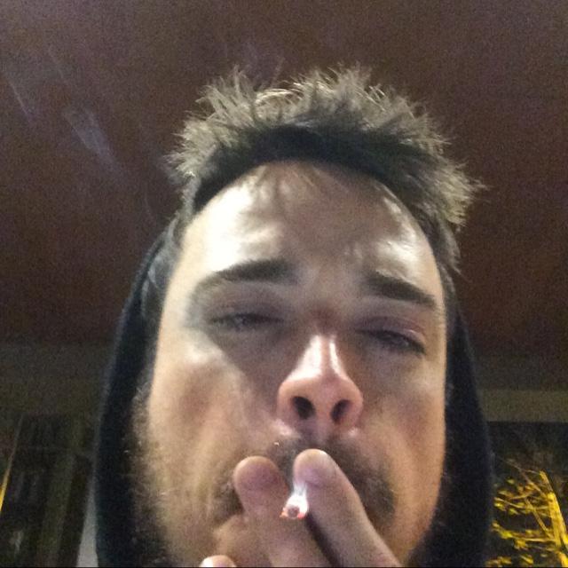 worshiptribute's profile picture. Grinder