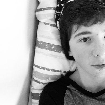 15, instagram-gareth_john99                                  followed by @peltsman @ddarkonline