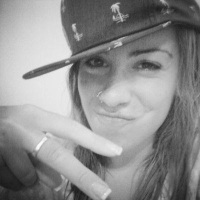 FlorDecastelli's profile picture. 