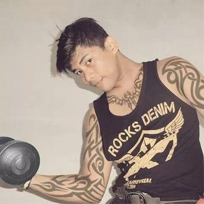 Satu nusa satu bangsa,satu bahasa dan satu pacar stia untuk slama,a itusja sdah cukup