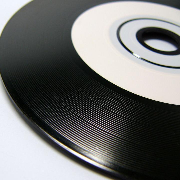 drxegxgt0874's profile picture. 洋楽の名曲をツイートしていくbotです。