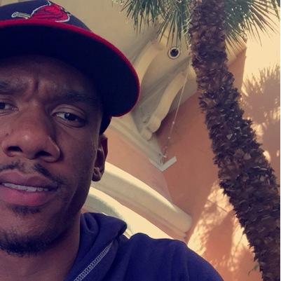 DontThrowAt21_'s profile picture. Never break the promises you make to yourself.